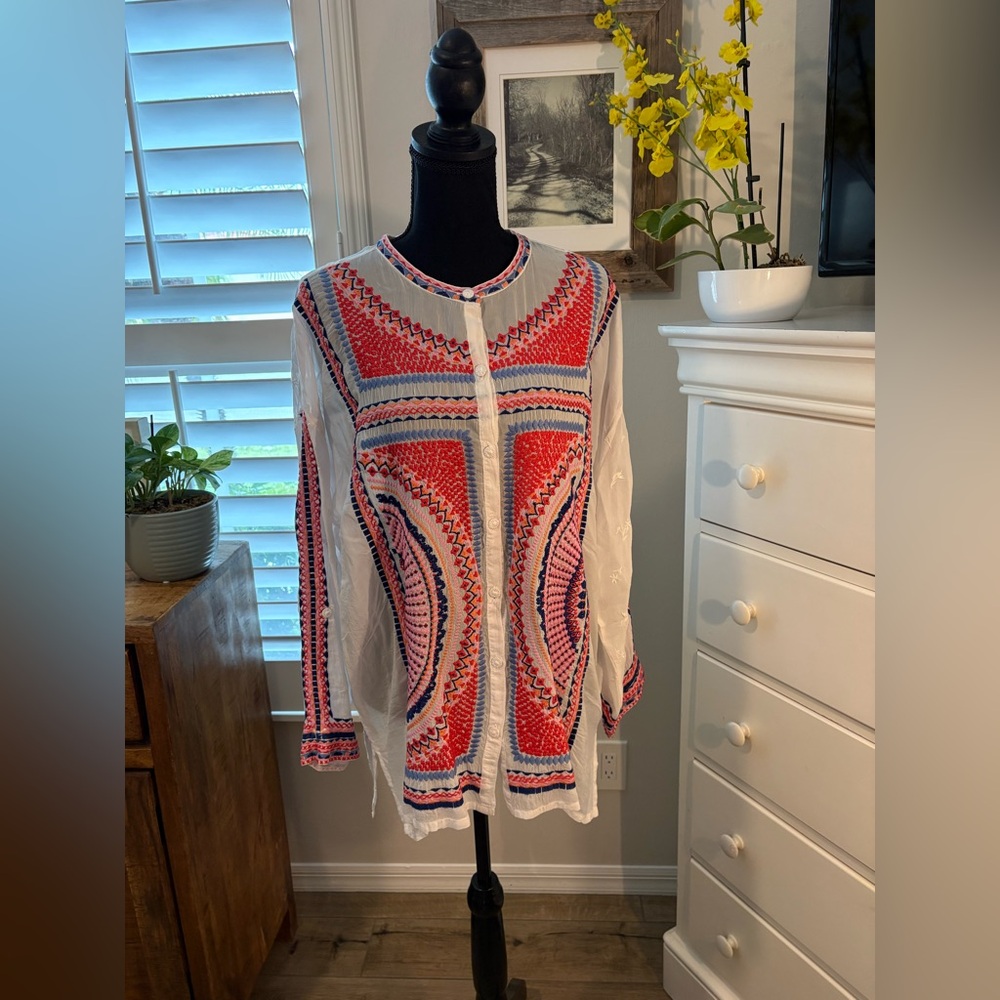 Johnny Was NWT
THE AUDREY MANDARIN COLLAR SHIRT, MAURA
 - WHITE, XL